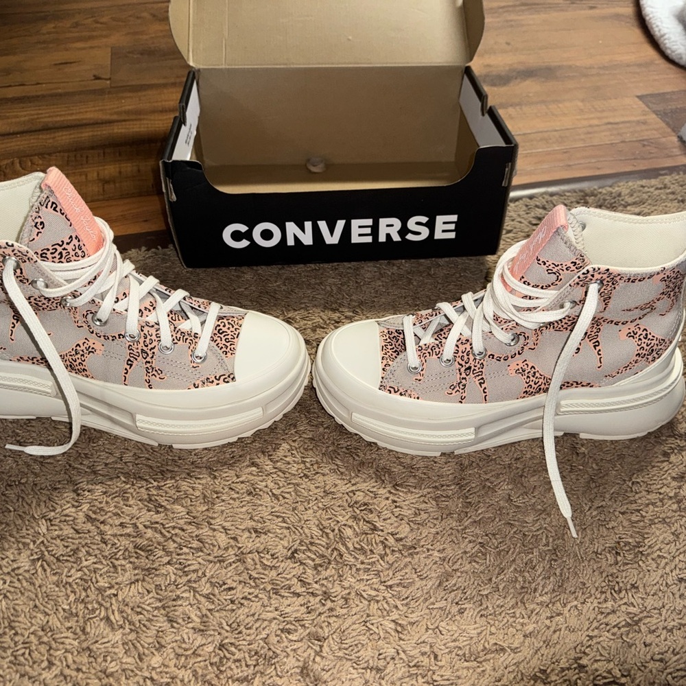Converse High-Top Sneakers - Pink Leopard